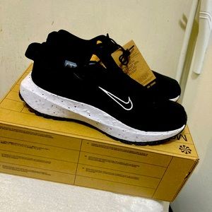Be rand new Nike Crater Remixa size 11.5 move to zero carbon
